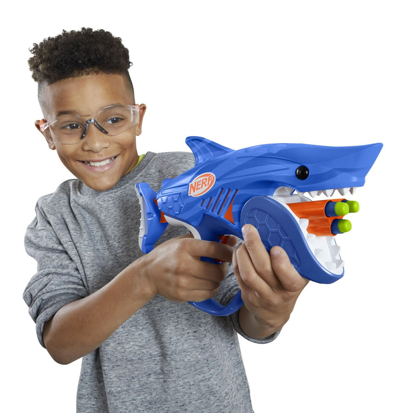 Junior Wild Sharkfire, Easy Play Dart Blaster, 8 Elite Darts, Ages 6 & Up F9701